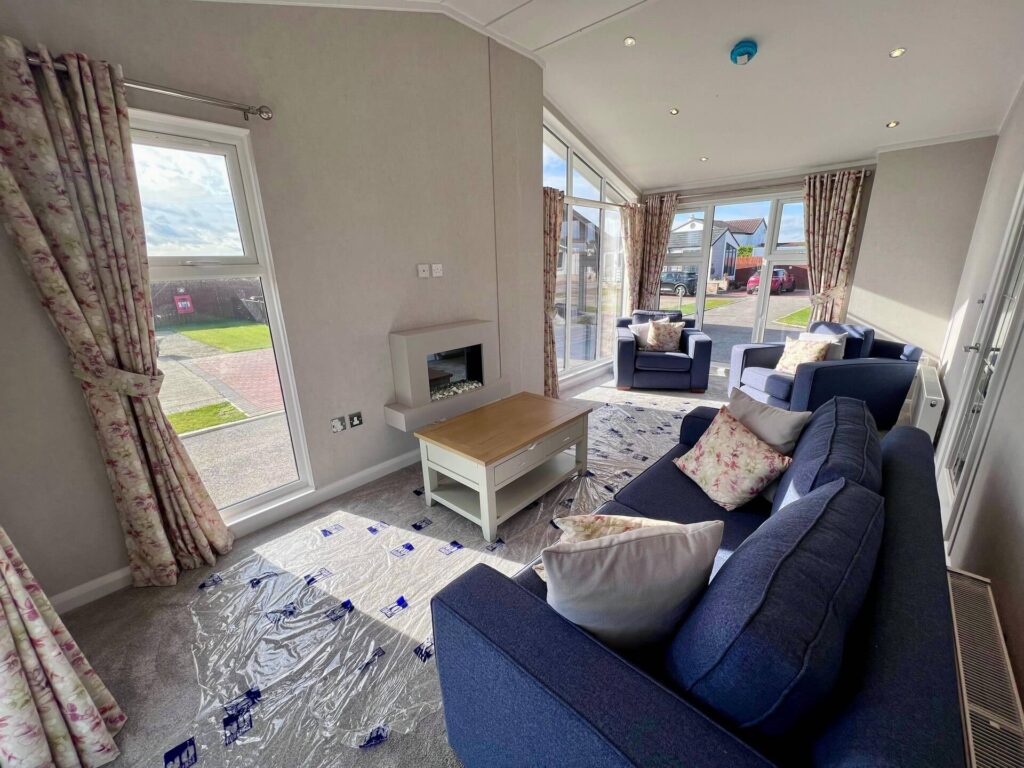 Stately Windsor park home gallery photograph